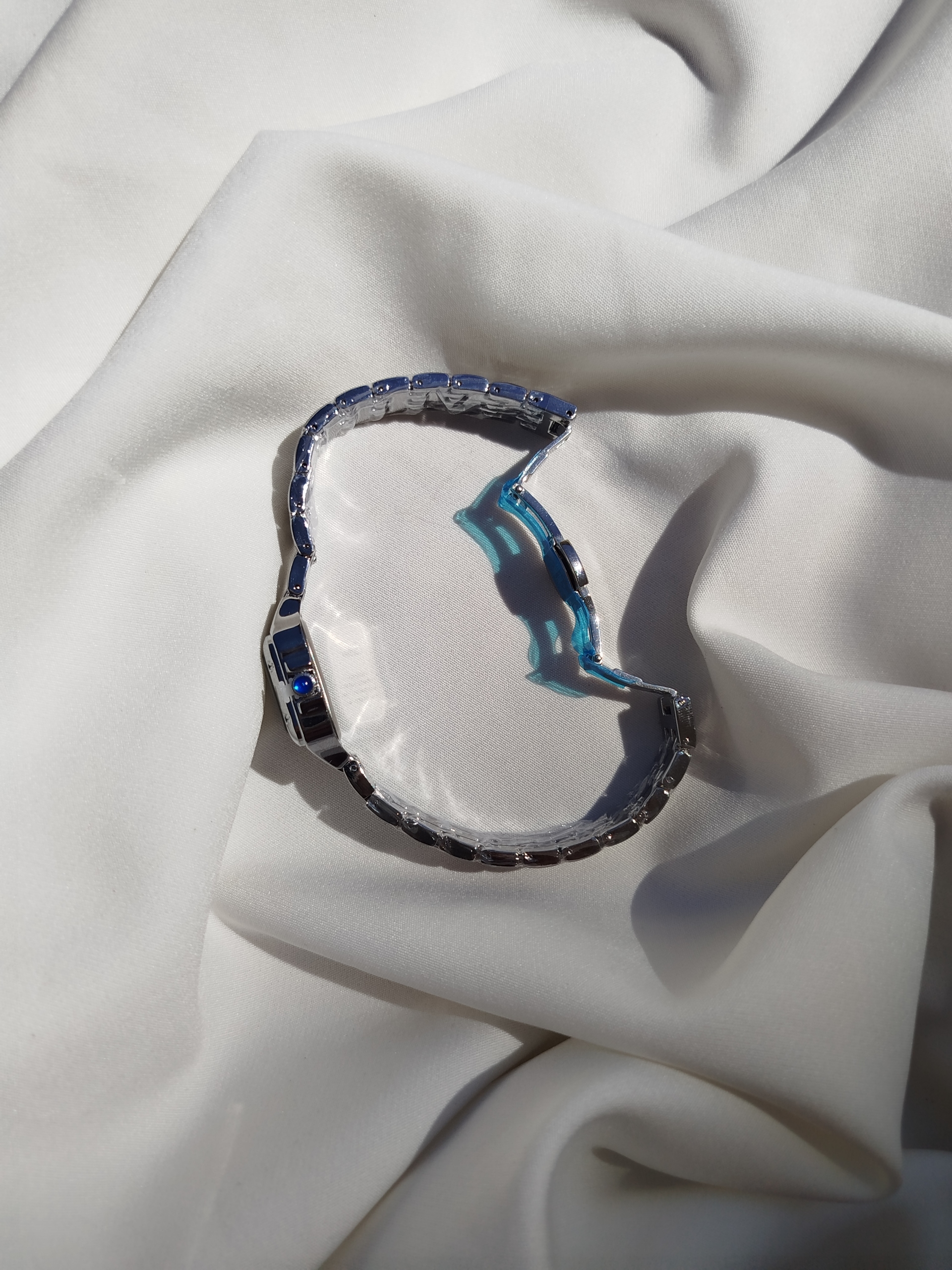 ساعت کارتیه صفحه مربعی